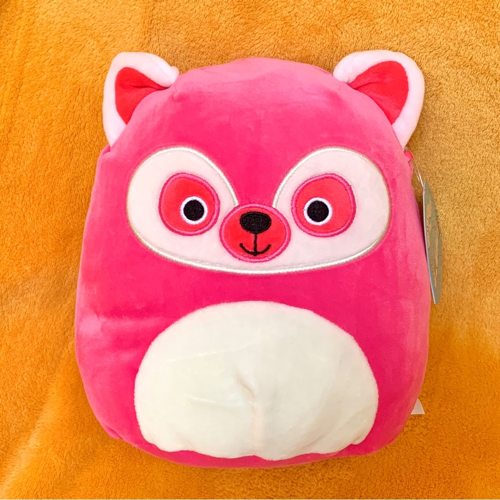 SQUISHMALLOW 8in NWT Lucia the Lemur